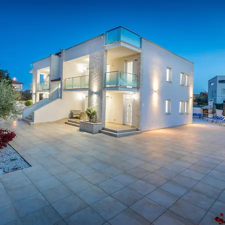 Holiday home Beautiful In With Wifi