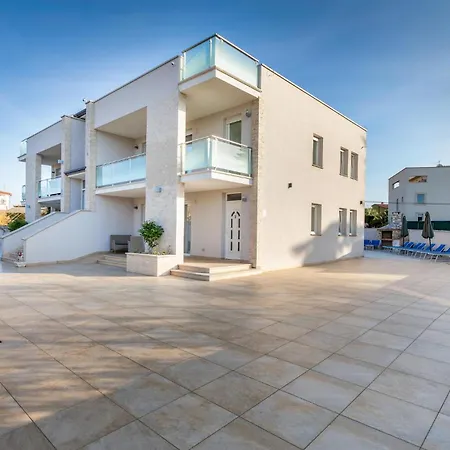 Holiday home Beautiful In With Wifi Umag