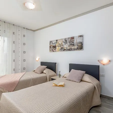 Holiday home Beautiful In With Wifi Umag