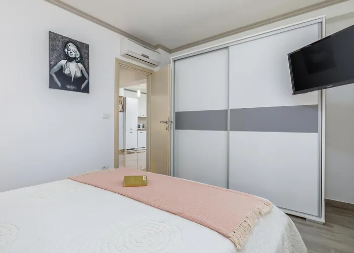 Beautiful In With Wifi *