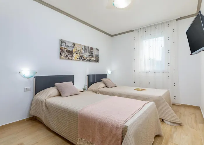 Prázdninový dům Beautiful In With Wifi